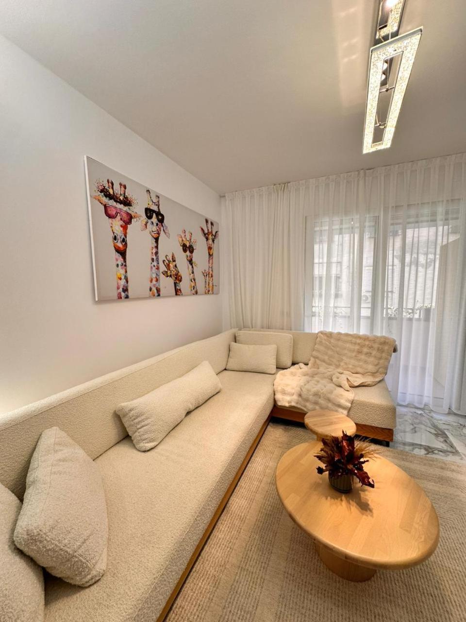 Agate City Center Apartment Tirana Eksteriør billede
